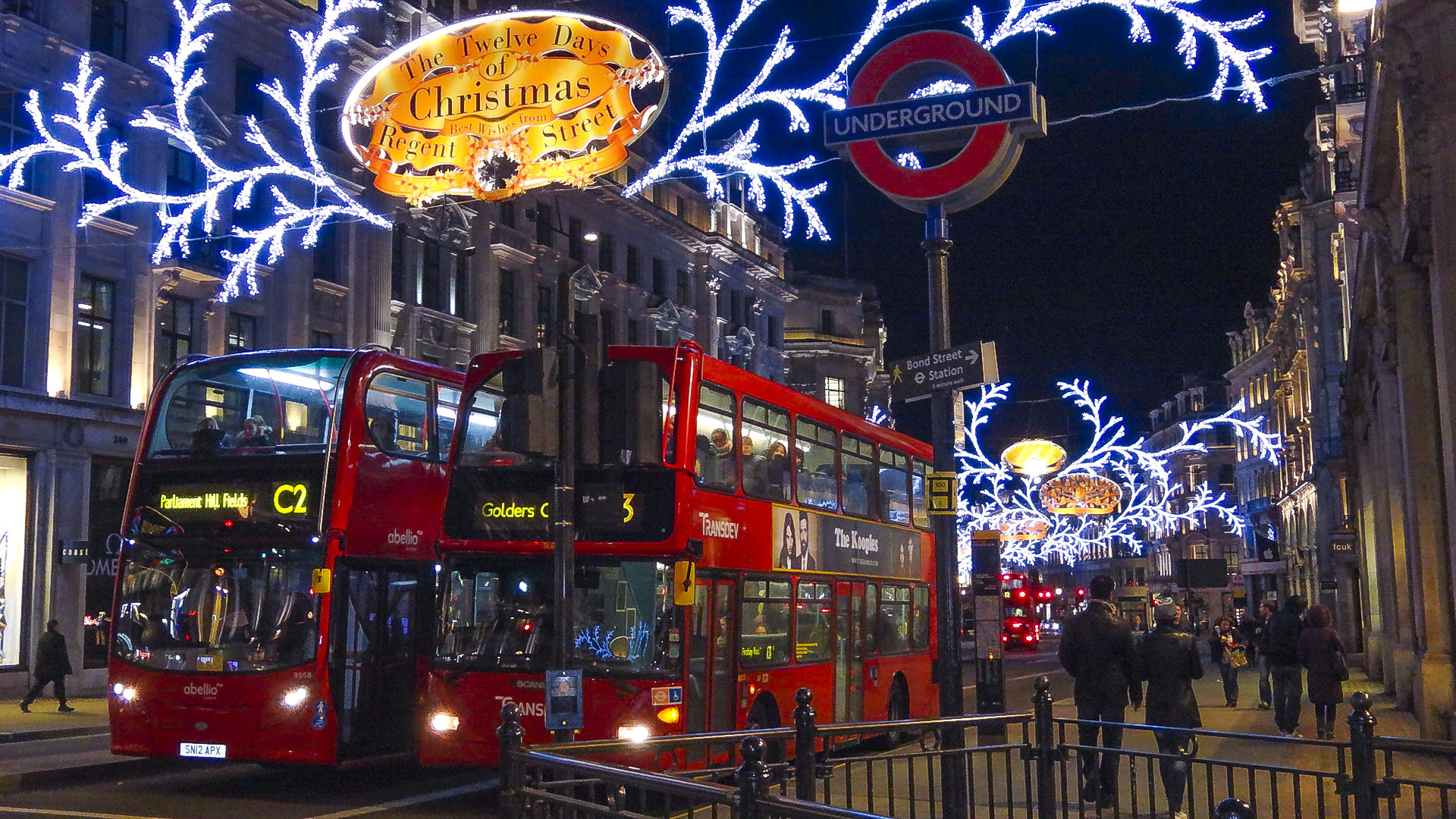 London new year. Мерри Кристмас в Англии. Предрождественский Лондон. Англия Кристмас Лондон. Рождество в Лондоне.